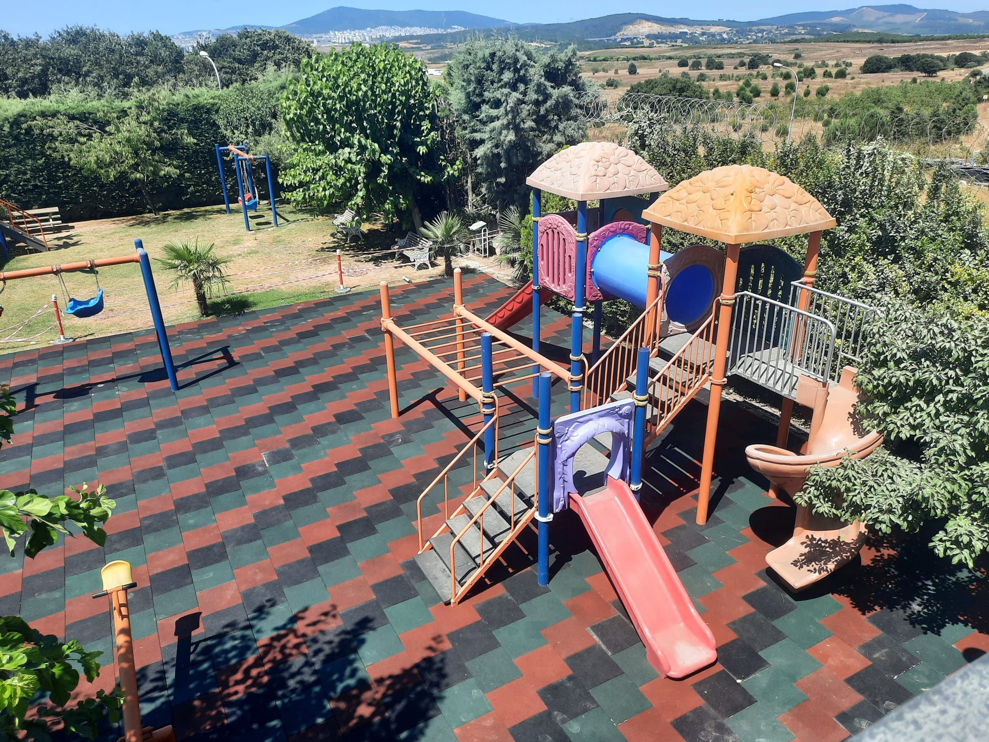 Kare Kauçuk Zemin Kaplama